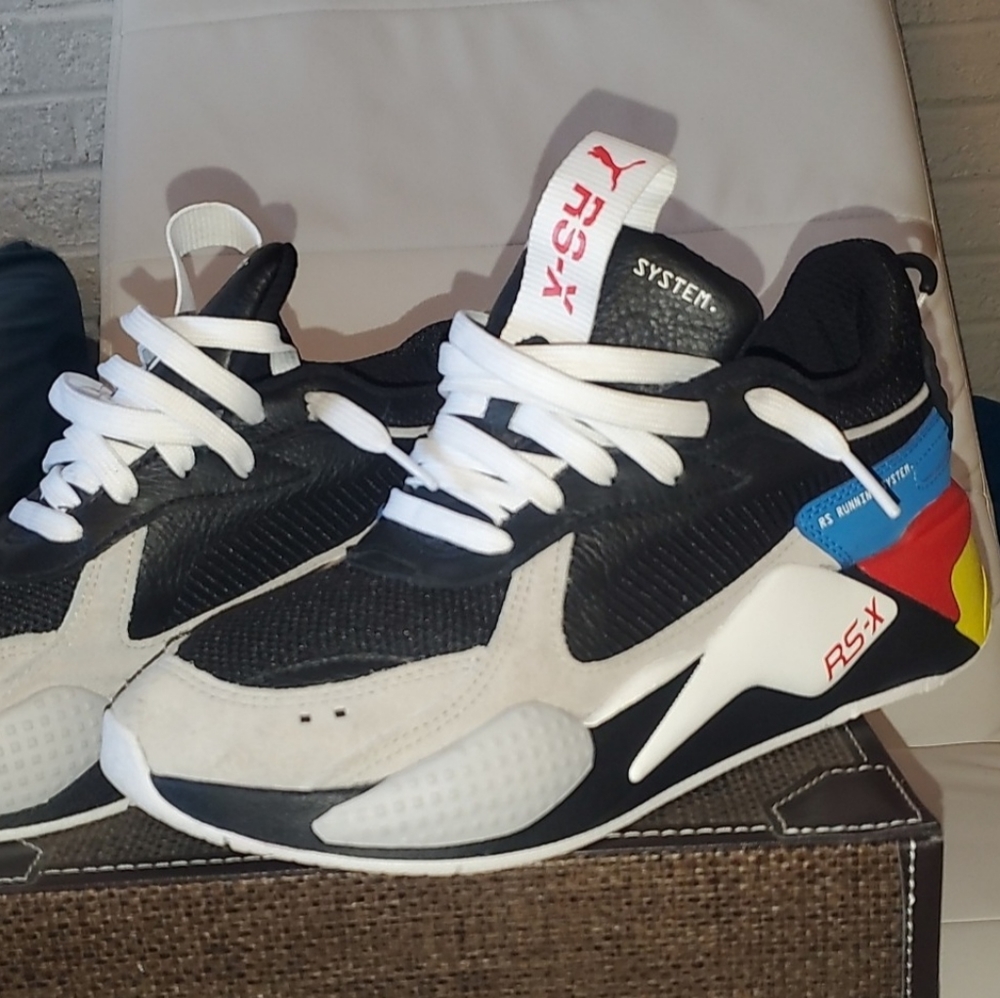 Puma Sneakers